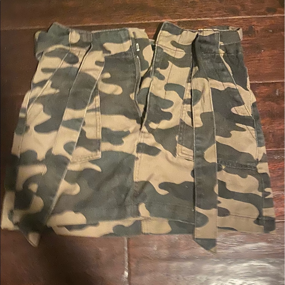 Forever 21 camo denim skirt